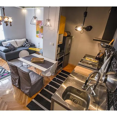 Shades Of Grey Apartment *